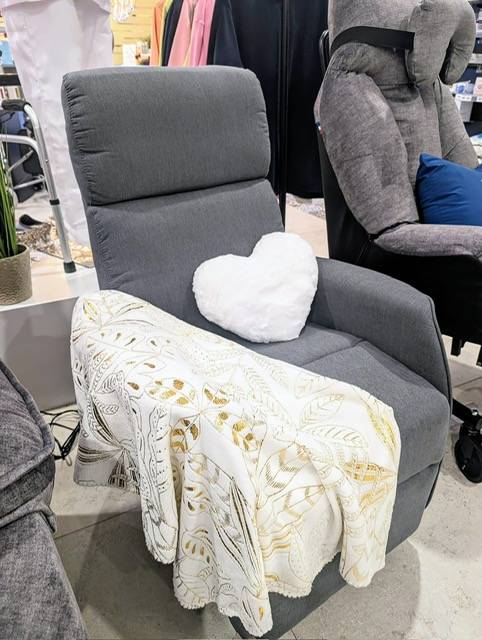 fauteuil à pousser confort agreable salon sollies pont carnoules toulon var