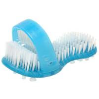 Brosse à pieds permet de nettoyer sans se baisser.