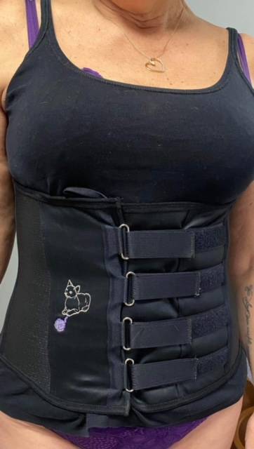 Corset médical sur mesure pour femmes et hommes, fabrication sur Toulon près de La Garde dans le Var