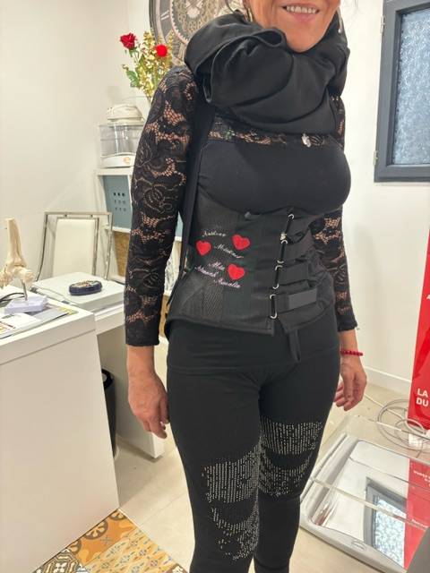 Corset médical sur mesure pour femmes et hommes, fabrication sur Toulon près de La Garde dans le Var