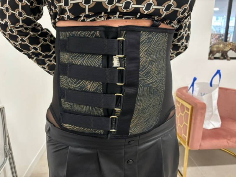 Corset médical sur mesure pour femmes et hommes, fabrication sur Toulon près de La Garde dans le Var