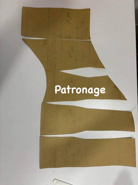 fabrication française de corset sur mesure dans le Var