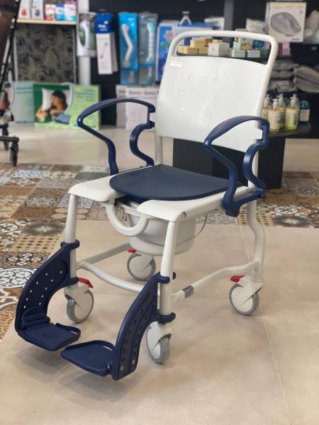 fauteuil roulant avec assise garde robe pour retour à domicilesur Toulon