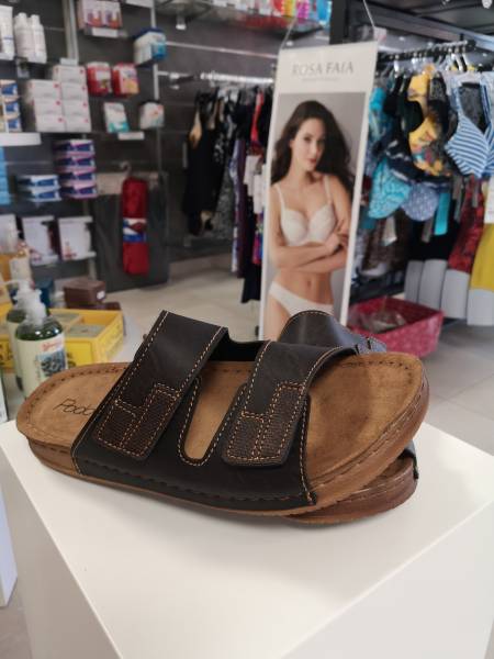 chaussures avec brides réglables pour ajuster à vos pieds dans le var