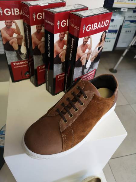 Chaussure orthopédique et thérapeutique pour adultes sur Toulon quartier saint jean du var près de la clinique de la main