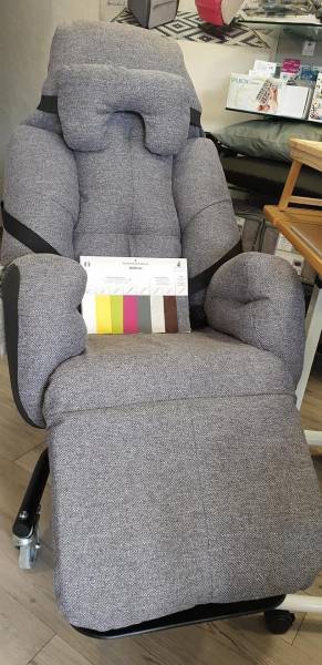 fauteuil électrique liberty de chez innov'sa sur Solliès-Pont et Carnoules dans le Var