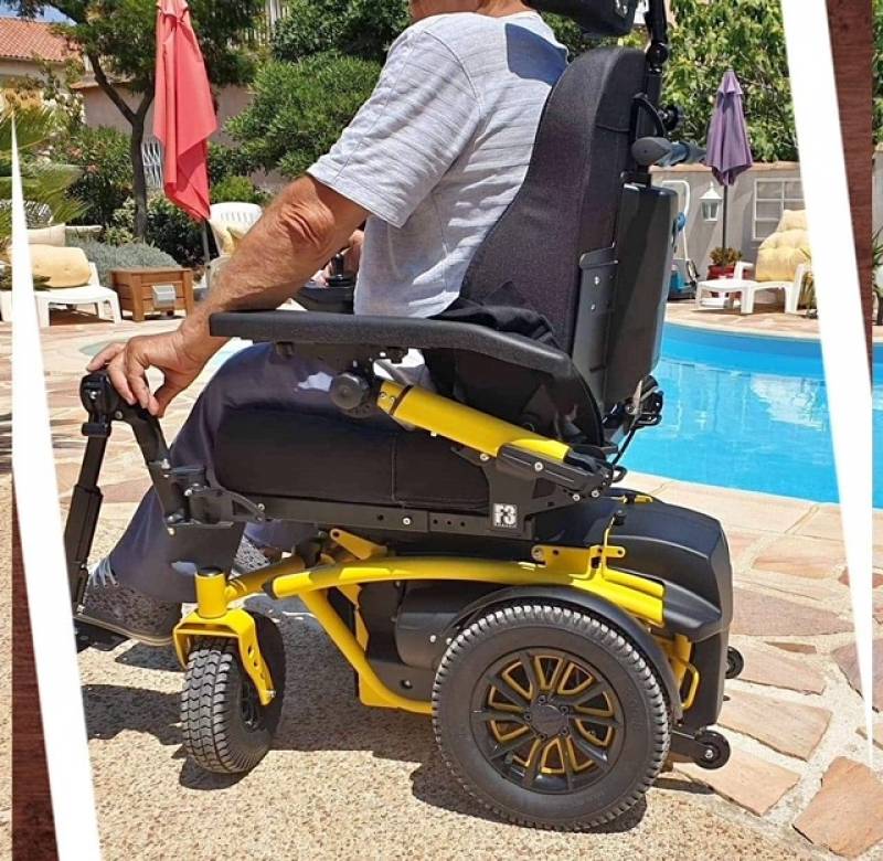 fauteuil roulant électrique confortable sut Toulon dans le 83