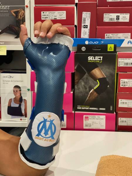 Orthèses thermo-moulée faites sur mesure par notre orthopédiste-orthésiste lors d'un rendez-vous sur Toulon, Solliès-Pont et Carnoules dans le Var