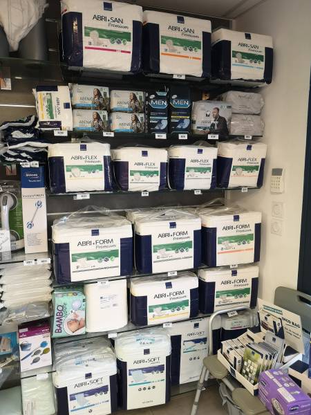 Protection urinaire pour personnes incontinentes sur nos magasins ou en livraison