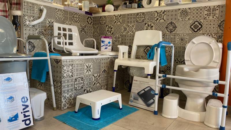 accessoires pour aide à la toilettes sur Solliès-Pont et Carnoules près de Cuers dans le Var