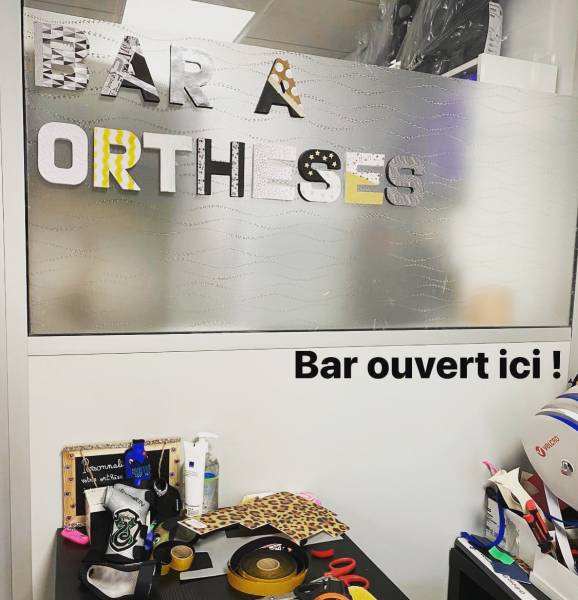 Un bar à orthèses sur mesure avec choix de couleur