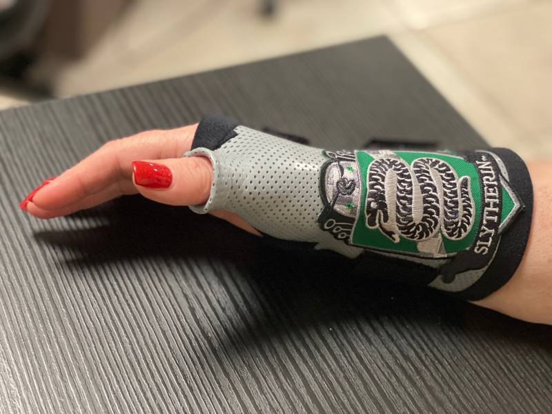 Attelle thermoformée sur mesure personnalisable sur Toulon, Solliès-Ville et Carnoules dans le Var près des Urgences de l'Hôpital de Hyeres