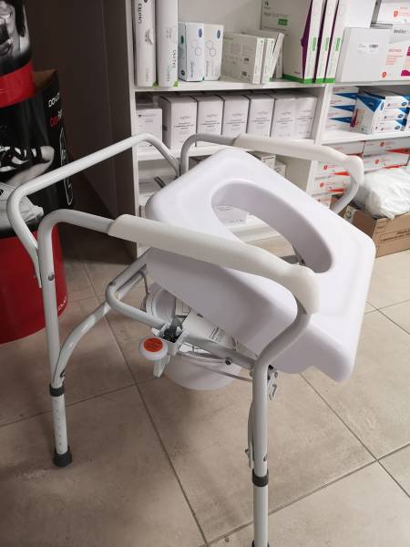 chaise percée automotrice permettant de se lever dans le Var près de Toulon