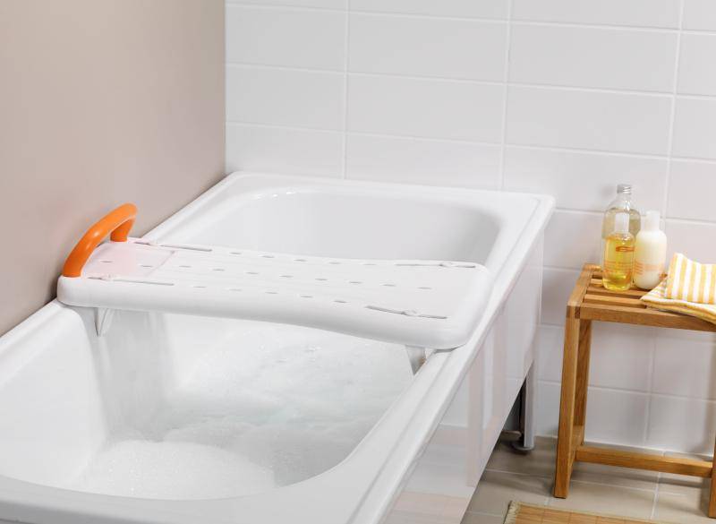 Planche de bain pratique pour personne en situation d’handicap à Pignans proche de Puget-ville