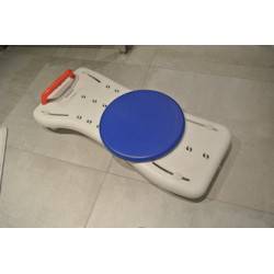 Planche de bain pratique pour personne en situation d’handicap à Carnoules proche de Puget-ville
