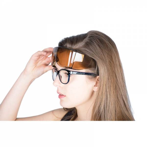 Surlunettes de protection anti UV sur Sollies Pont près de Cuers