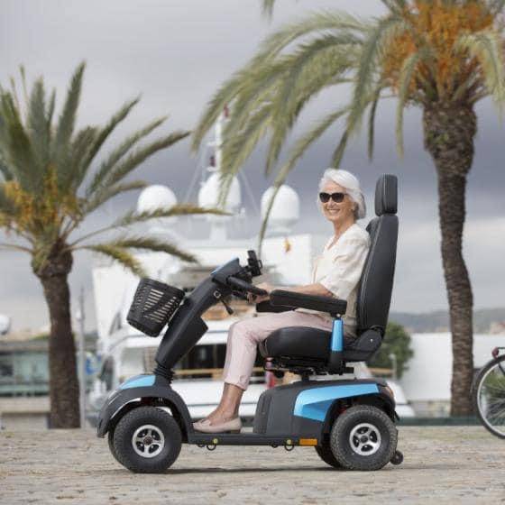 scooter électrique 4 roues pour retrouver une autonomie en toute sécurité sur Carnoules dans le 83 près de La Valette du Var