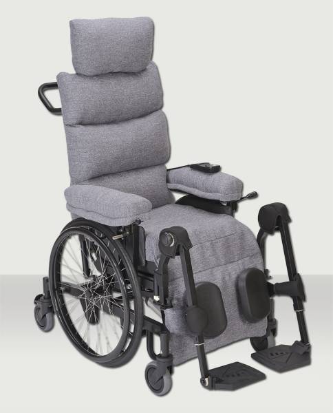 Fauteuil roulant manuel de confort en fibres avec assise anti escarre pour personne à mobilité réduite à Solliès-Pont proche de Toulon.