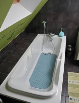 Tapis de bain et de douche anti dérapants pour personne à mobilité réduite à Sollies-Toucas proche de Belgentier