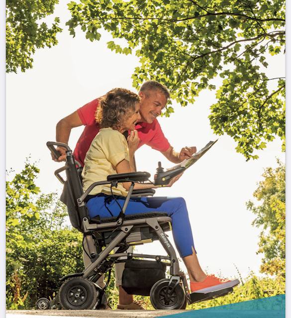 Fauteuil roulant électrique pliable pour personne active sur Solliès-Pont et Carnoules dans le Var